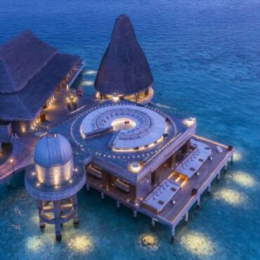 Anantara_Kihavah_F&B_SSFS Overwater Dining complex
