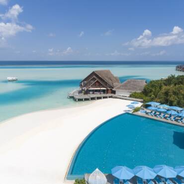 Anantara_Dhigu_Maldives_Resort_Exterior_View_Aerial_Pool