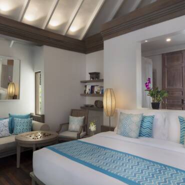 Anantara_Dhigu_Maldives_Resort_Guest_Room_Beach_Villa_Bedroom