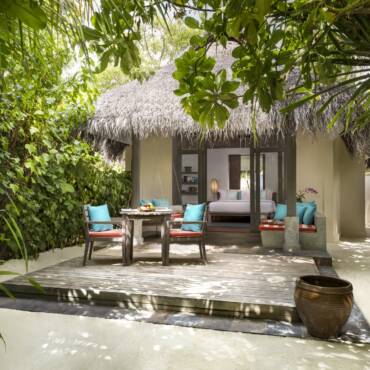 Anantara_Dhigu_Maldives_Resort_Guest_Room_Sunset_Beach_Villa_Outdoor_Seating_Area