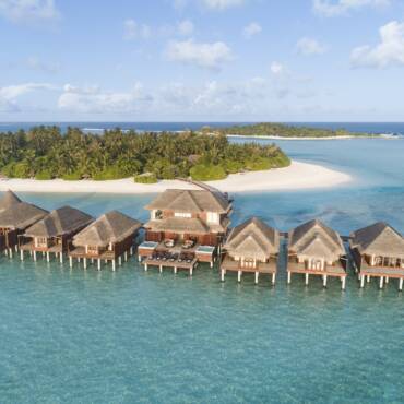 Anantara_Dhigu_Maldives_Resort_Spa_Aerial_Shot