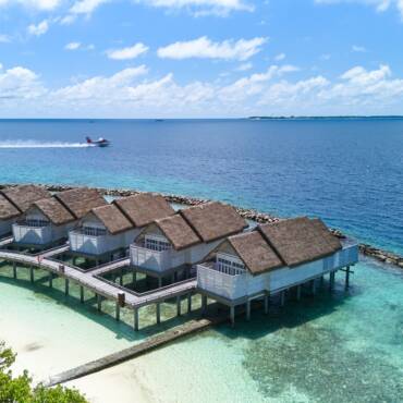 NH_Maldives_Kuda_Rah_Resort_Aerial_Overwater_Villas_02