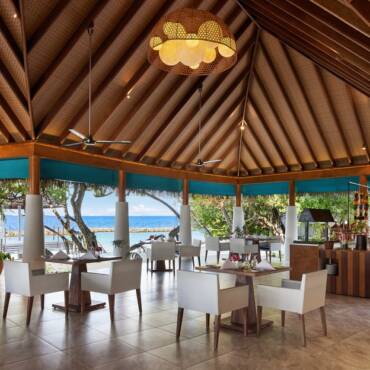 NH_Maldives_Kuda_Rah_Resort_Sea_Spray