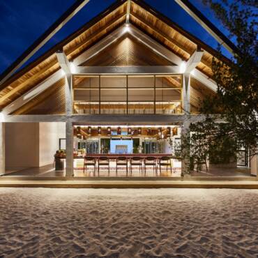 1.2.1.8.3.2_NH_Collection_Maldives_Havodda_Resort_Ember_Grill_re