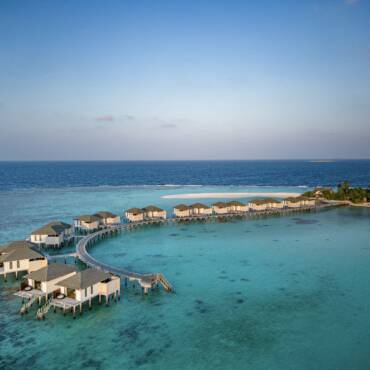 NH_Collection_Maldives_Havodda_Resort_Beach_Overwater_Villas_Day
