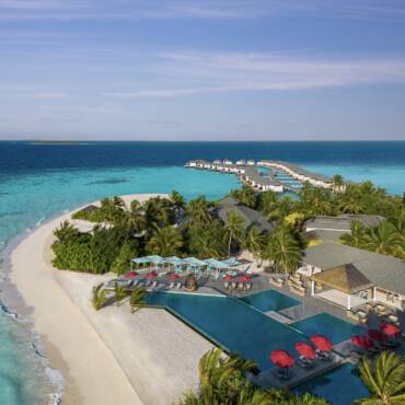 NH_Collection_Maldives_Havodda_Resort_Exterior_View_Pool2