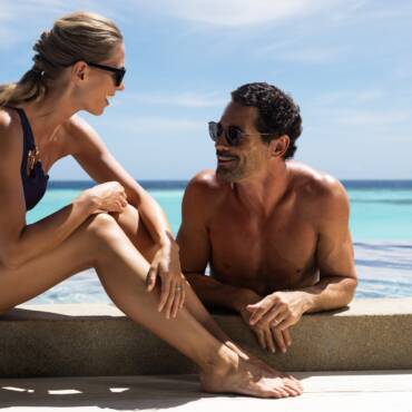 NH_Collection_Maldives_Havodda_Resort_Pool_View_Couple
