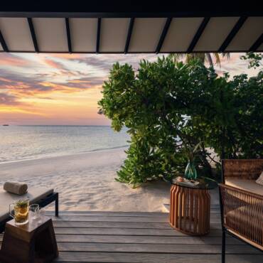 NH_Collection_Maldives_Havodda_Resort_Sunset_Beach_Villa_Terrace
