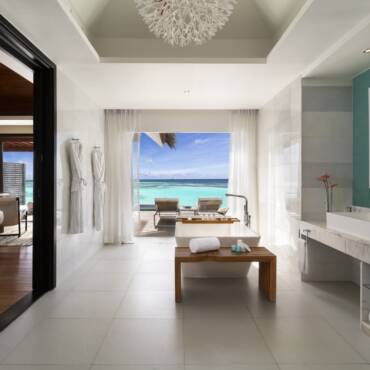 Niyama_Private_Islands_Maldives_Guest_room_Deluxe_Water_Pool_Villa_Bathroom