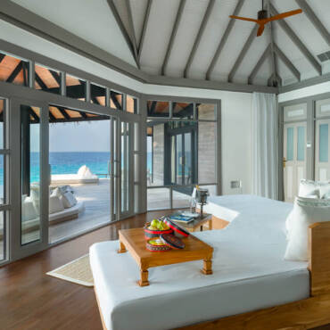 ja_manafaru_accommodation_ocean_residence_2br_living-room_2024-jpgd45c6c56-abea-4e6a-a1cf-1dc2af6f4823