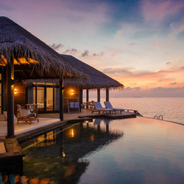 ja_manafaru_accomodation_ocean-residence_infinity_pool-jpgf105816b-4388-42f6-a452-bdf77063bd8b