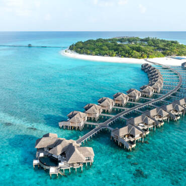 ja_manafaru_aerial_resort_water_villa_01_2024-jpg27d2f207-f3b3-47fb-b433-6080b9a02e03