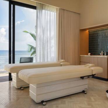 so_maldives_hotelpage_spa_mobile_header_1