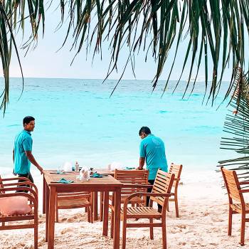 0018_Hotel-Restaurant-beach-dinner